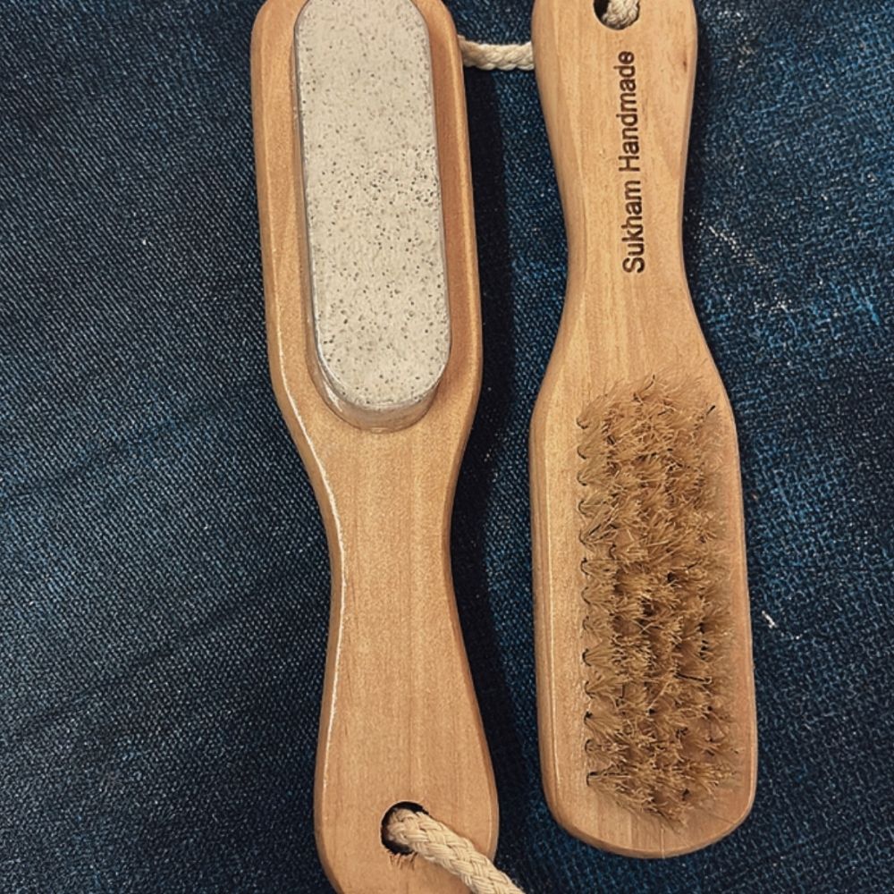 2-in-1 Body Brush with Pumice Stone